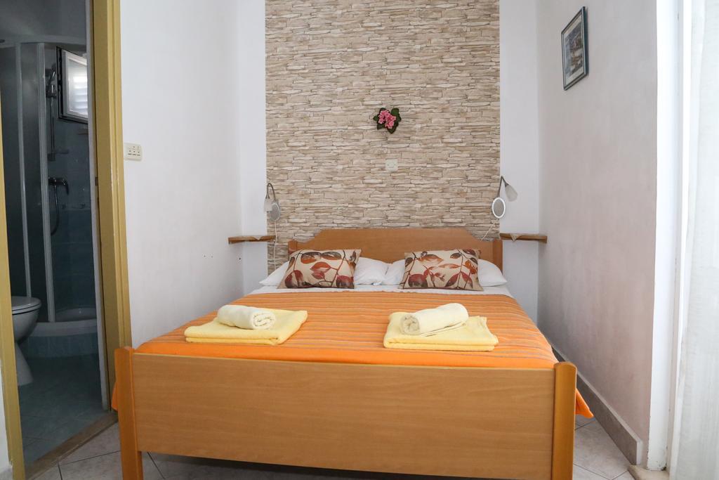 Apartments Dragica Milna  Esterno foto