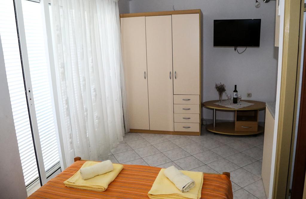 Apartments Dragica Milna  Esterno foto