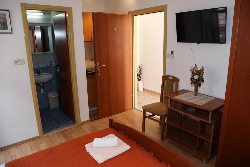 Apartments Dragica Milna  Esterno foto
