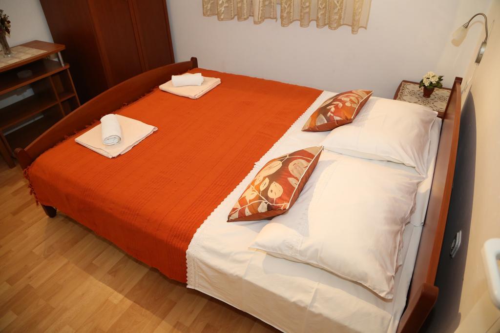 Apartments Dragica Milna  Esterno foto