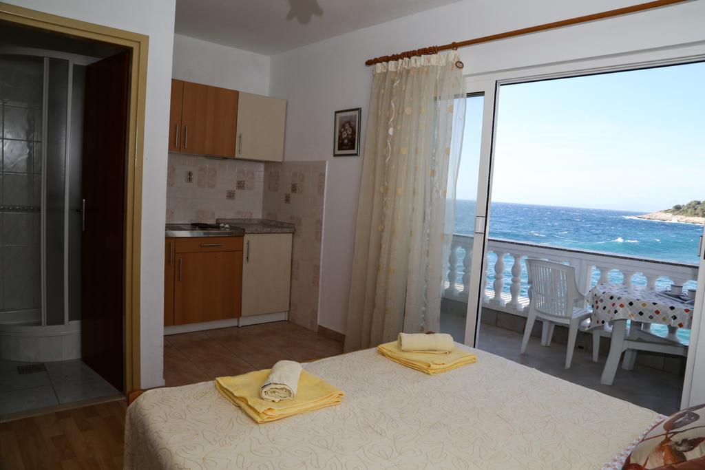 Apartments Dragica Milna  Esterno foto