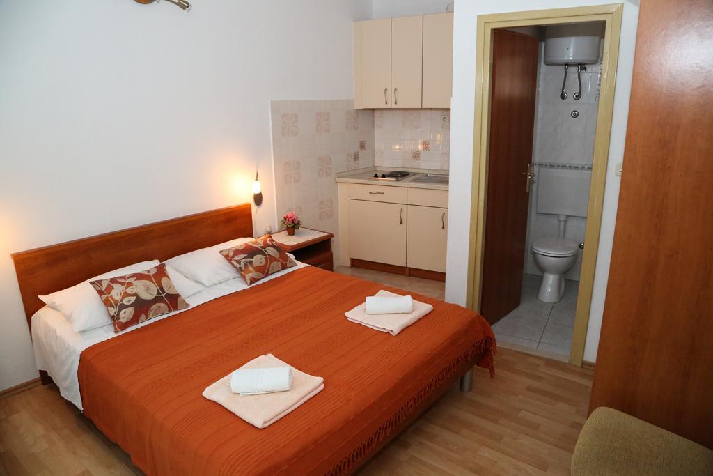 Apartments Dragica Milna  Esterno foto