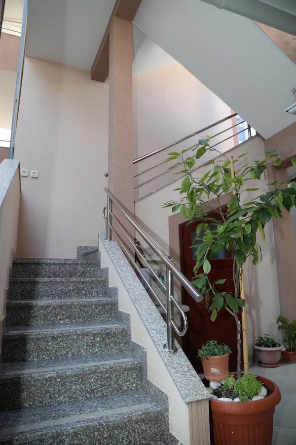 Apartments Dragica Milna  Esterno foto